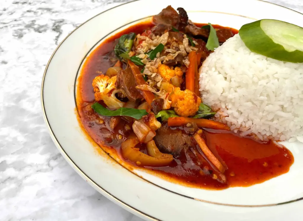 Nasi Putih + Daging Paprik 