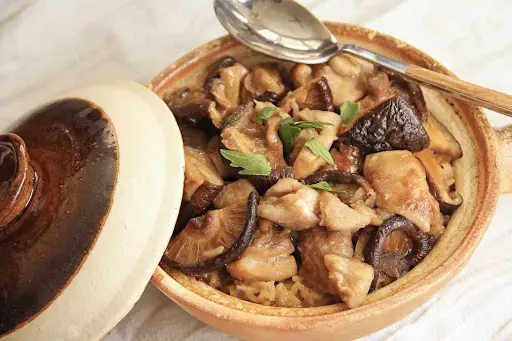 Claypot Mushroom Chicken Rice