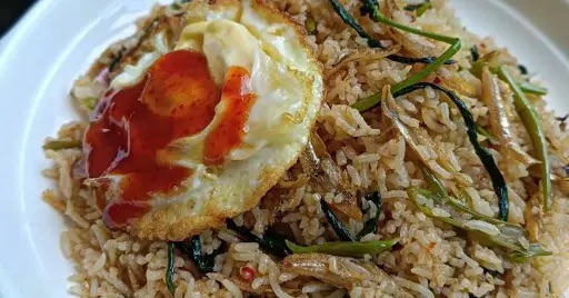 NASI GORENG KAMPUNG (CHICKEN)