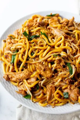 MEE GORENG THAI CHICKEN